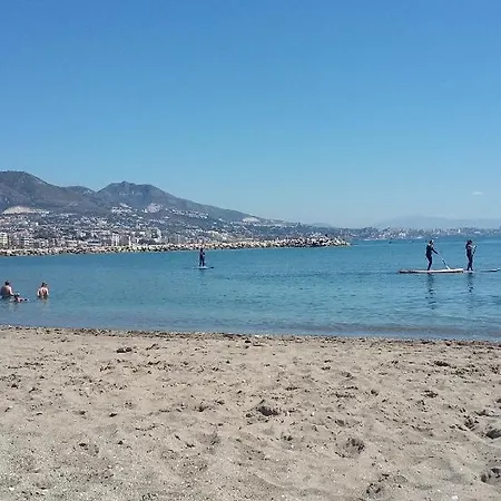 Primera Linea De Playa En Frente Al Puerto Deportivo Apartment