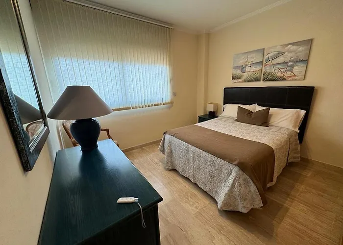 Appartement Primera Linea De Playa En Frente Al Puerto Deportivo *