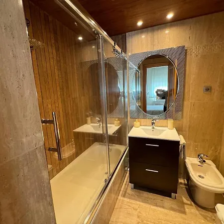 Primera Linea De Playa En Frente Al Puerto Deportivo Lejlighed