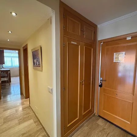 Lejlighed Primera Linea De Playa En Frente Al Puerto Deportivo *