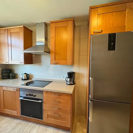 Primera Linea De Playa En Frente Al Puerto Deportivo * Fuengirola