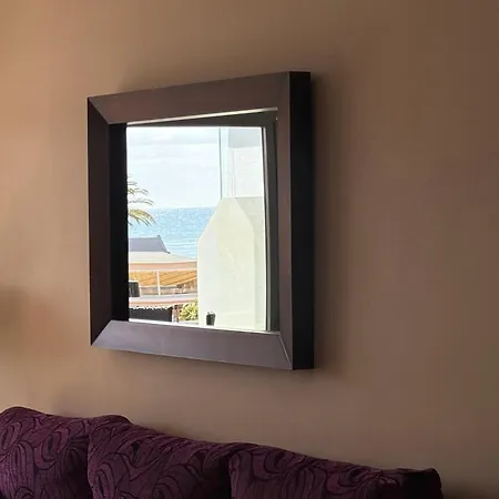 Primera Linea De Playa En Frente Al Puerto Deportivo Apartamento *
