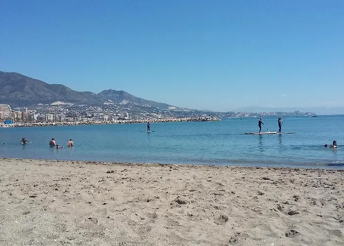 Primera Linea De Playa En Frente Al Puerto Deportivo Apartment