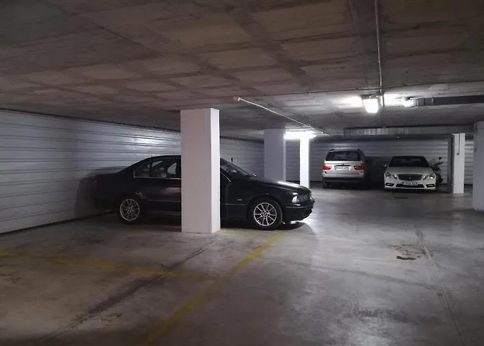 Primera Linea De Playa En Frente Al Puerto Deportivo Apartamento