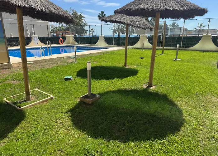 Primera Linea De Playa En Frente Al Puerto Deportivo Apartment Fuengirola