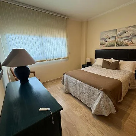 Appartement Primera Linea De Playa En Frente Al Puerto Deportivo *